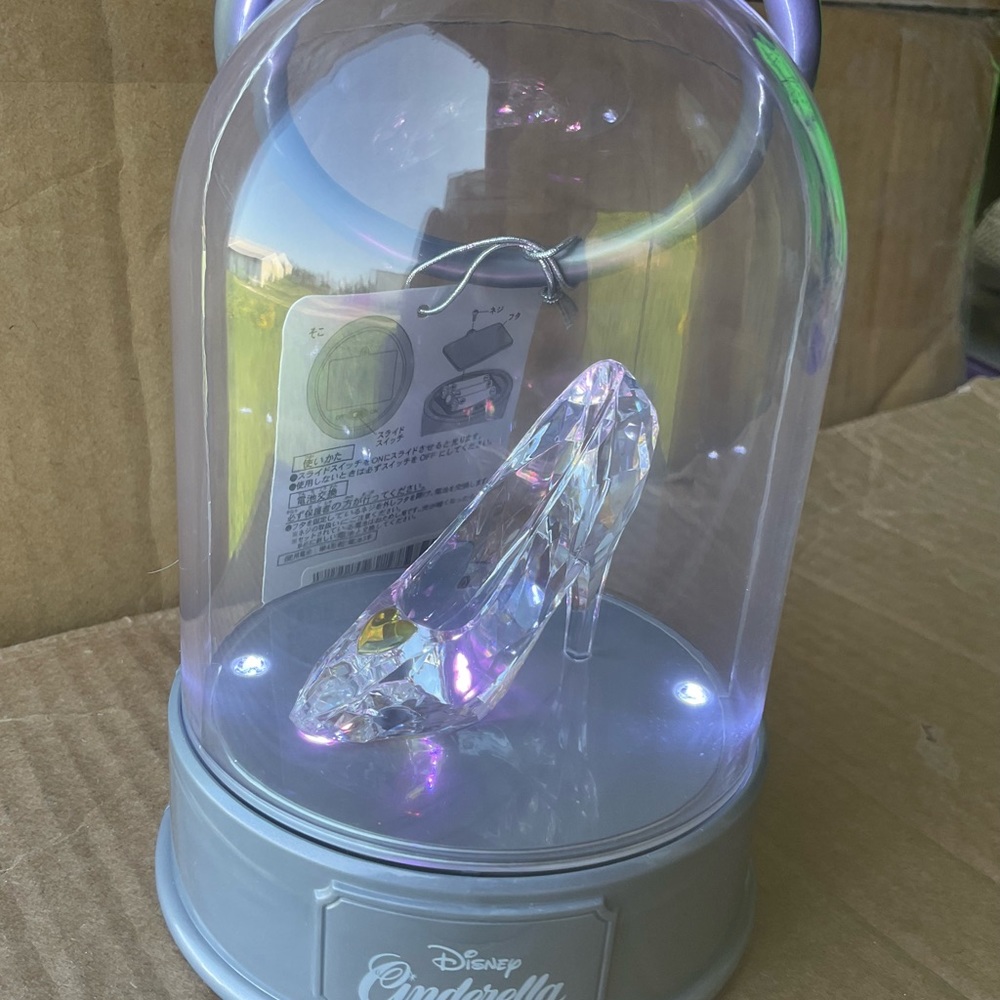 Disney  Japan light up  Cinderellas shoe  lantern    8 in.H